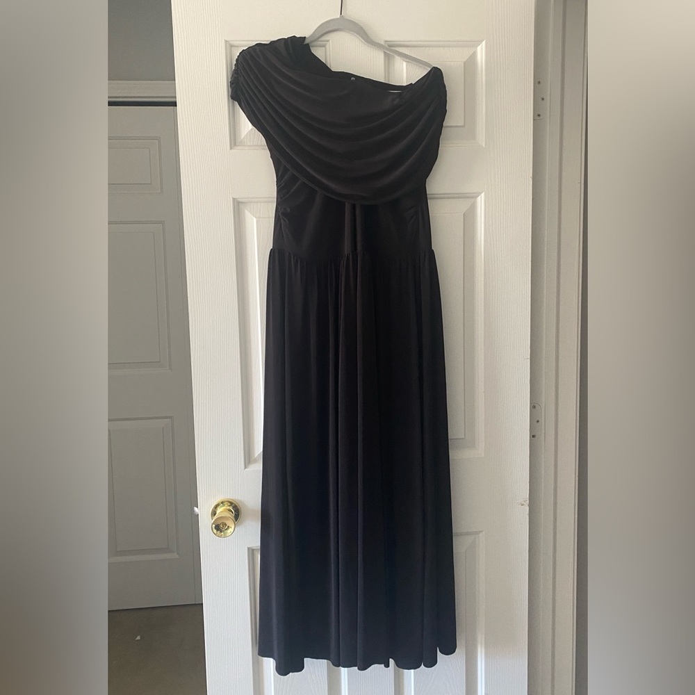 Black One-Shoulder Maternity Dress